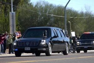 More than 500 protest Obama's arrival 