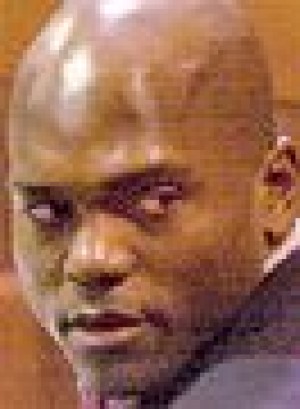 Murderer to represent self in sentencing trial 