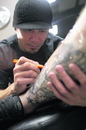 Gilbert mulls rules for nontraditional shops 