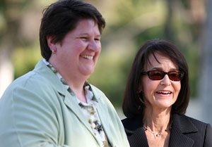 Meeting with mayor pleases gay activists 