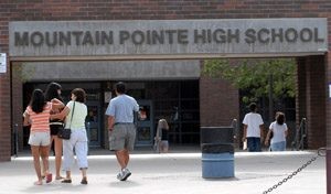 Ahwatukee school bans electronic devices on campus 