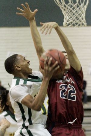 Peoria comes up clutch, eliminates defending champs 