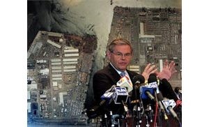 Frist calls for halt to U.S. ports deal 