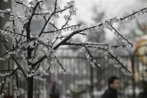 Power outages threaten Chinese New Year 