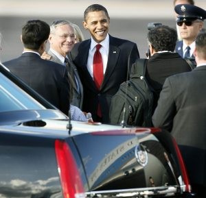 Arizona politicians greet Obama's arrival 