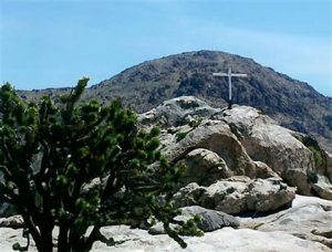 Thieves take controversial Mojave Desert cross 