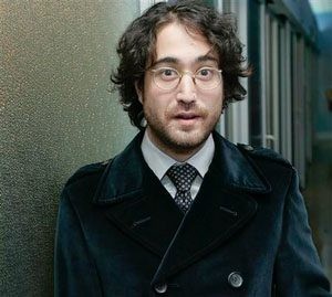 Sean Lennon unfazed by public attention 