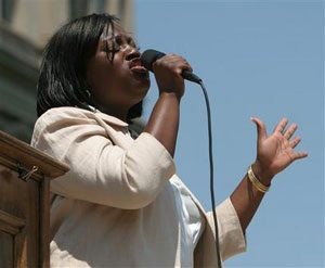 Michigan's `Idol' sings at state Capitol 