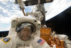 Astronauts finish Hubble space telescope 