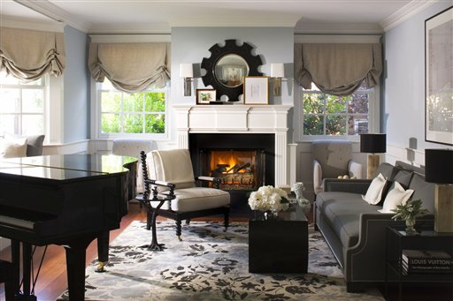 Homes-Designer-Wintry Decor