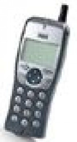 05/01 - Mobile phone sales rise with new features 
