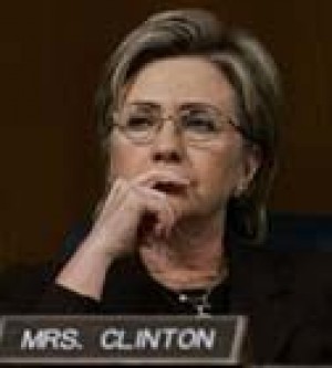 Clinton dogged by 'electability' questions 