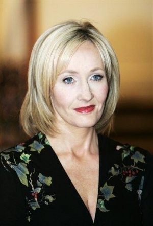 Last 'Harry Potter' book becomes 2 films 