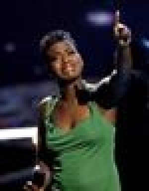 'Idol' Barrino to sing at 2004 CFDA Fashion Awards 