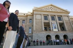 'Arizona Embrace' gives Capitol a group hug 