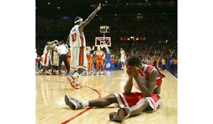 Illinois eliminates Arizona in NCAA tournament 