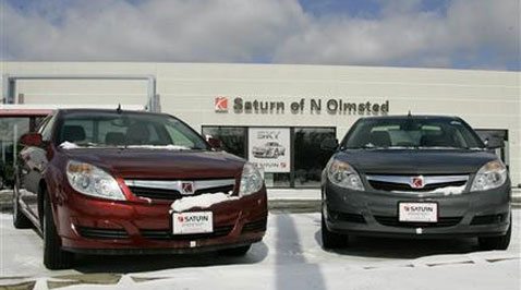 GM to sell Saturn brand to Penske 