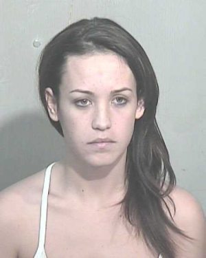 Mesa woman charged with child abuse 