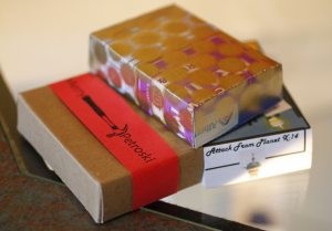 Art-O-Mat pumps out mini creative works 