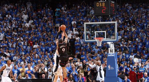 Iguodala's jumper helps Sixers stun Magic 