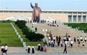 U.S. envoy offers N. Korea bilateral talks 