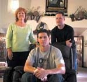 Family helps in man’s kidney disorder fight 