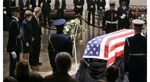 Bushes pay respects to Ford in Capitol 