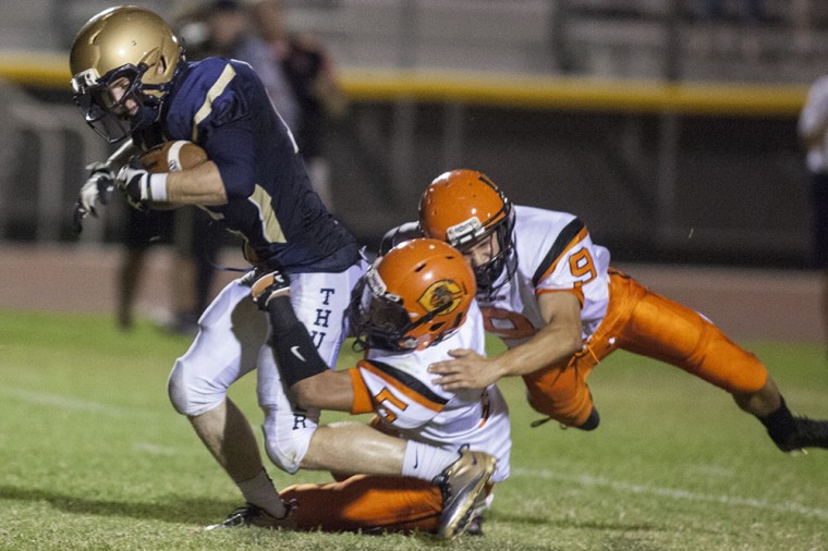 Football: DV vs Corona