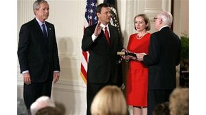 Roberts takes oath as chief justice 