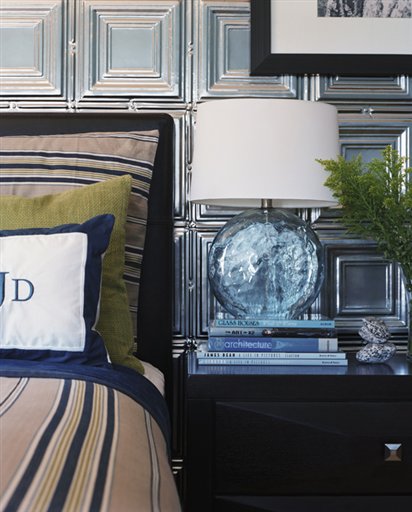 Homes-Designer-Wintry Decor