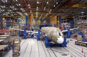 Boeing delays 787 debut due to production woes 