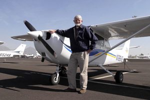 Scottsdale councilman lands plane without gear 