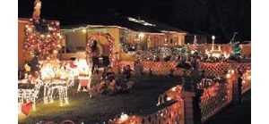 Mother-daughter team get in holiday spirit with yard decorations 