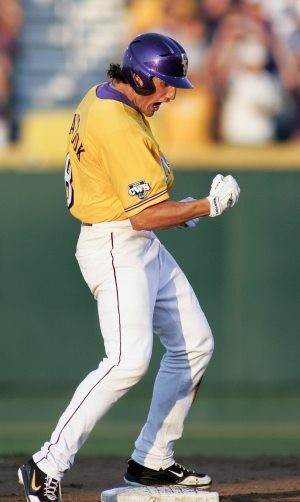 5-run 6th inning propels LSU to national title 