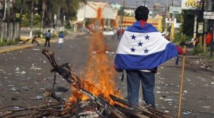 Leaders from Obama to Chavez blast Honduras coup 