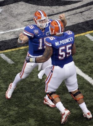 Tebow leads Florida to Sugar Bowl rout 