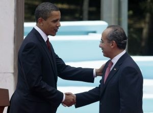 Obama pledges help to slow U.S. arms flow 