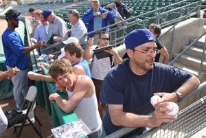 Autograph chase in full swing for collectors 