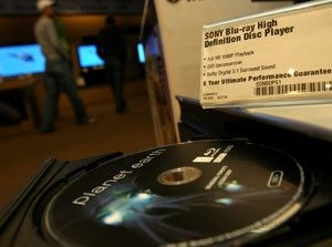 Best Buy, Wal-Mart, Ultimate Electronics abandon HD DVD 
