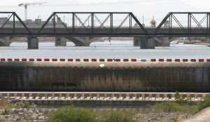 One of Tempe Town Lake’s dams leaking air 