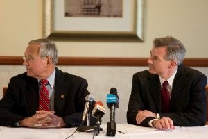 Earmarks, bailout separate U.S. House hopefuls 