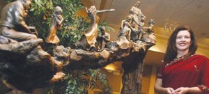 Artist transforms singing career into sculptures of Christ 