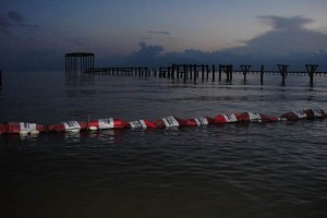 Gulf of Mexico oil spill hair booms