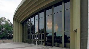 Arts center acts look for temporary home 
