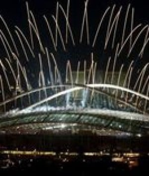 Olympics return to Greece in lavish event 