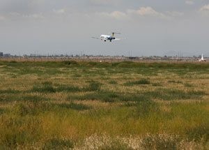 900 acres go undeveloped near Gateway Airport 