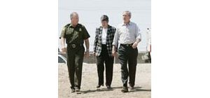 Bush visits Yuma to push immigration plan 