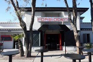 Club in transgender dispute now caters to gays 