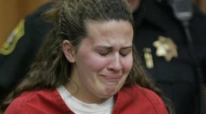 Crying Calif mom arraigned on murder, rape charges 