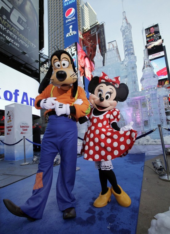 Goofy, Minnie Mouse